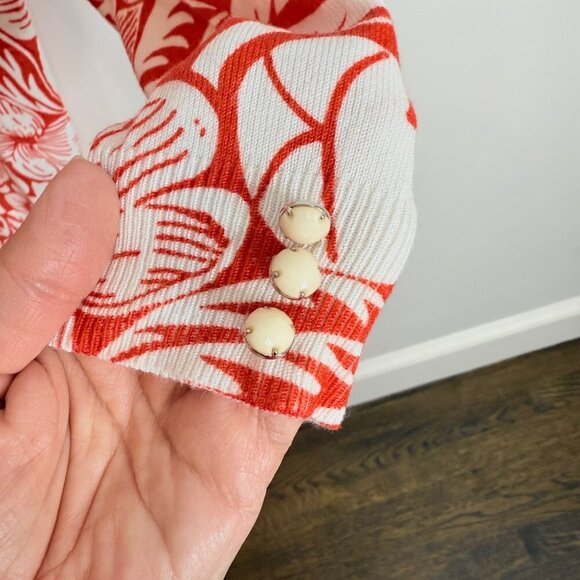 🧡 Orange/Red Floral Print Cardigan Sweater w/ Vintage-inspired buttons Size S - Picture 7 of 7